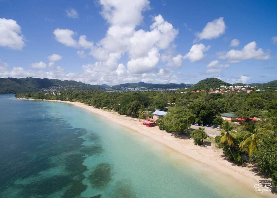 Maison authentique à 300m de la plage Sainte-Anne Extérieur photo