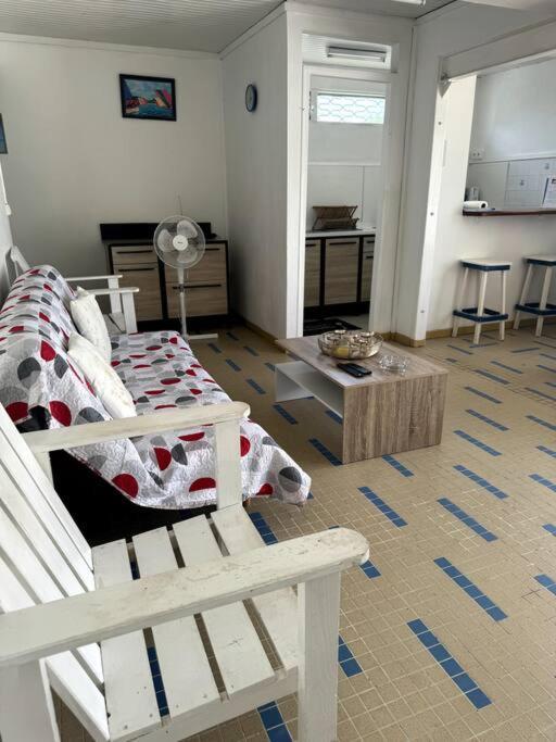 Maison authentique à 300m de la plage Sainte-Anne Extérieur photo